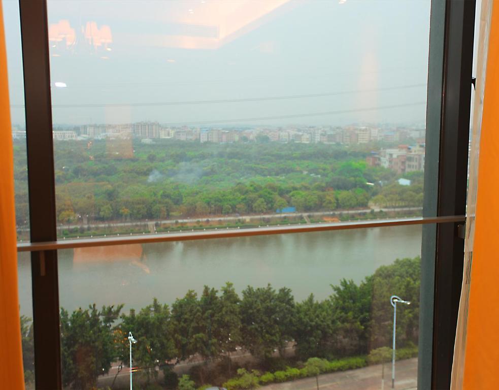 Heefun Apartment Gz -Poly World Trading Center-Walking Distance To Canton Fair Room photo