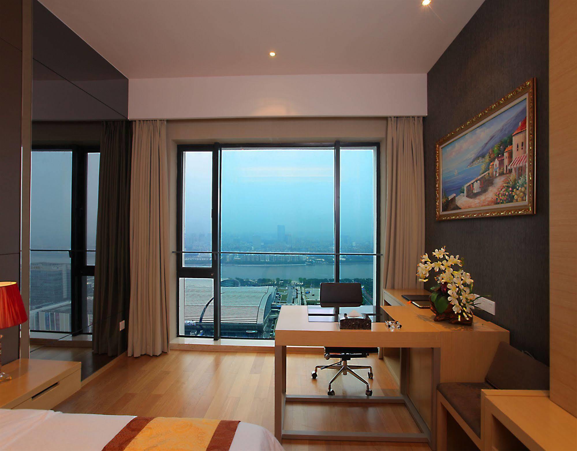 Heefun Apartment Gz -Poly World Trading Center-Walking Distance To Canton Fair Exterior photo